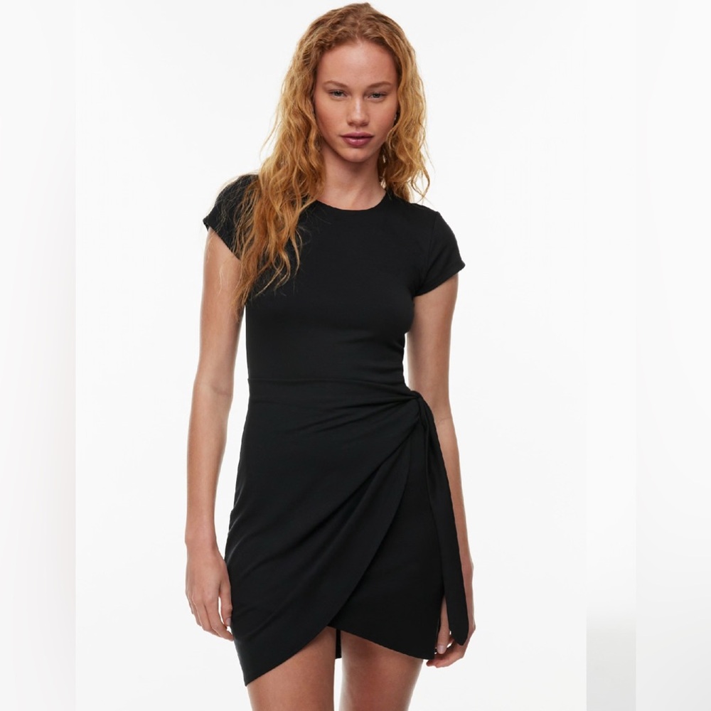 Aritzia Wilfred Lune Dress in Black